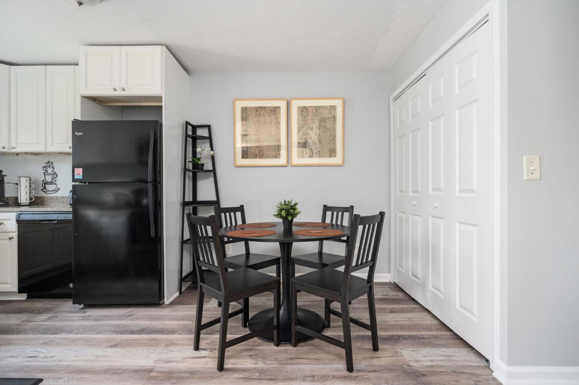 Quiet & Quaint Apartment, 5 Mins To Airport And 15 Mins To Downtown Atlanta Extérieur photo